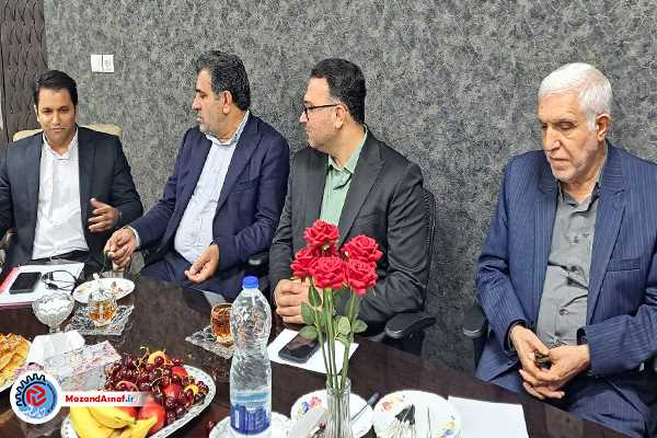 اصناف بازوان مهم دولت در تحقق شعار سال هستند