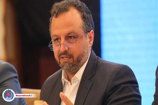 یک در هزار مالیات را به اصناف پرداخت می‌کنیم