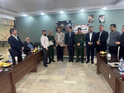 تجلیل از کاسبان امین و جهادگران اصناف نوشهر به‌روایت تصویر