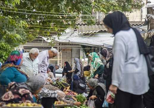 حال و هوای پاییزی در بازار روز ساری 