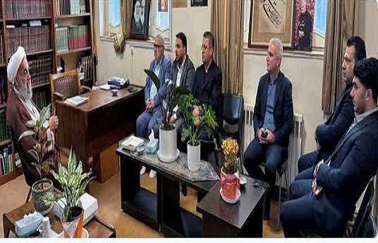دیدار هیات‌رییسه اتاق اصناف بابل با امام‌جمعه با حضور دو عضو جدید