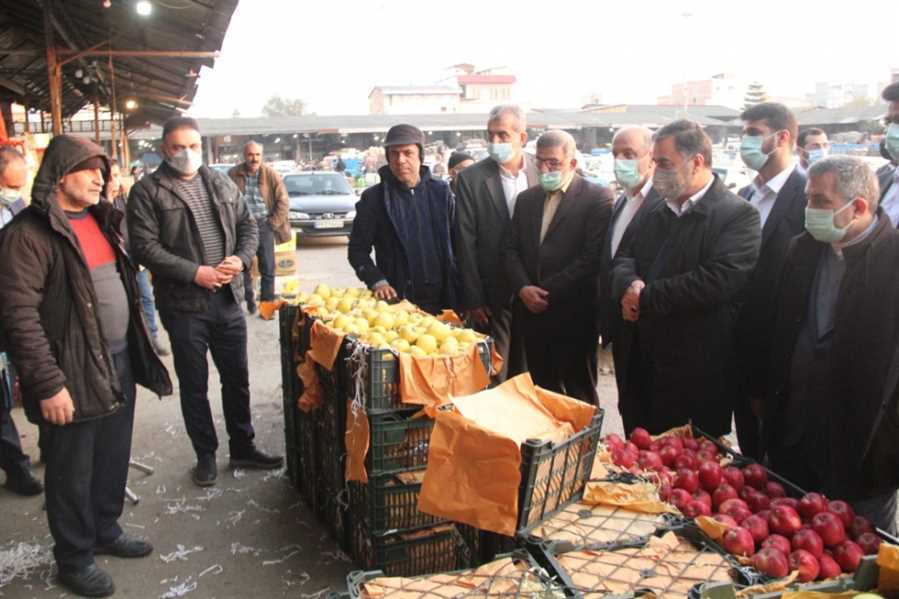 بازدید استاندار مازندران از میدان مرکزی میوه و تره بار ساری 