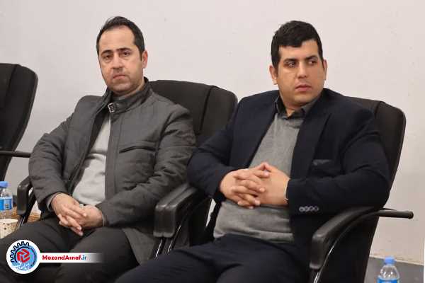 عکس| دیدار هیات رئیسه اتاق اصناف و روسای اتحادیه‌های صنفی ساری با آیت‌الله لائینی