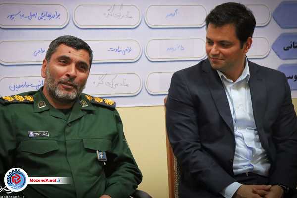 هم‌افزایی با مدیرکل صمت و رئیس اتاق اصناف ساری در ستاد کنگره شهدای مازندران