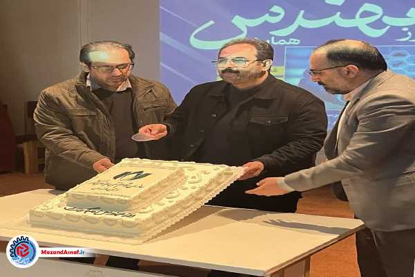 عکس| تجلیل از کارآفرینان برتر صنعت فاوا و جشن روز مهندس در ساری